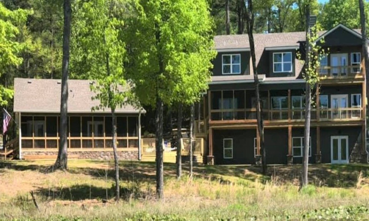 Samantha House | Lake Tuscaloosa Cottage