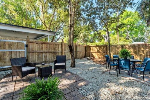 Lake Wales House | Lake Wales Landing on Johnson