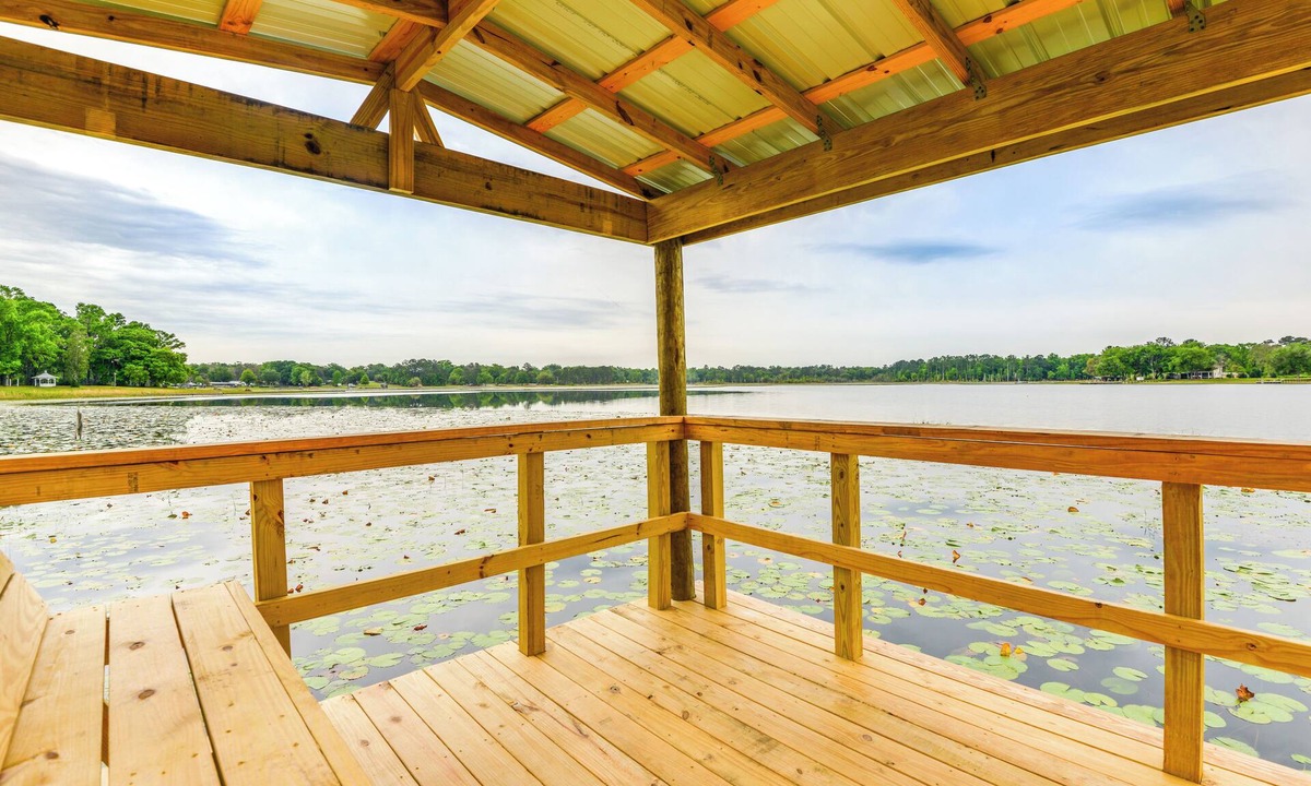 Keystone Heights Cottage | Lakefront Keystone Heights Cottage w/Private Dock