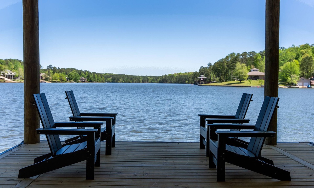 Jacksons' Gap House | Lakeside Cottage in the Treetops - 2 bedrooms with amazing view