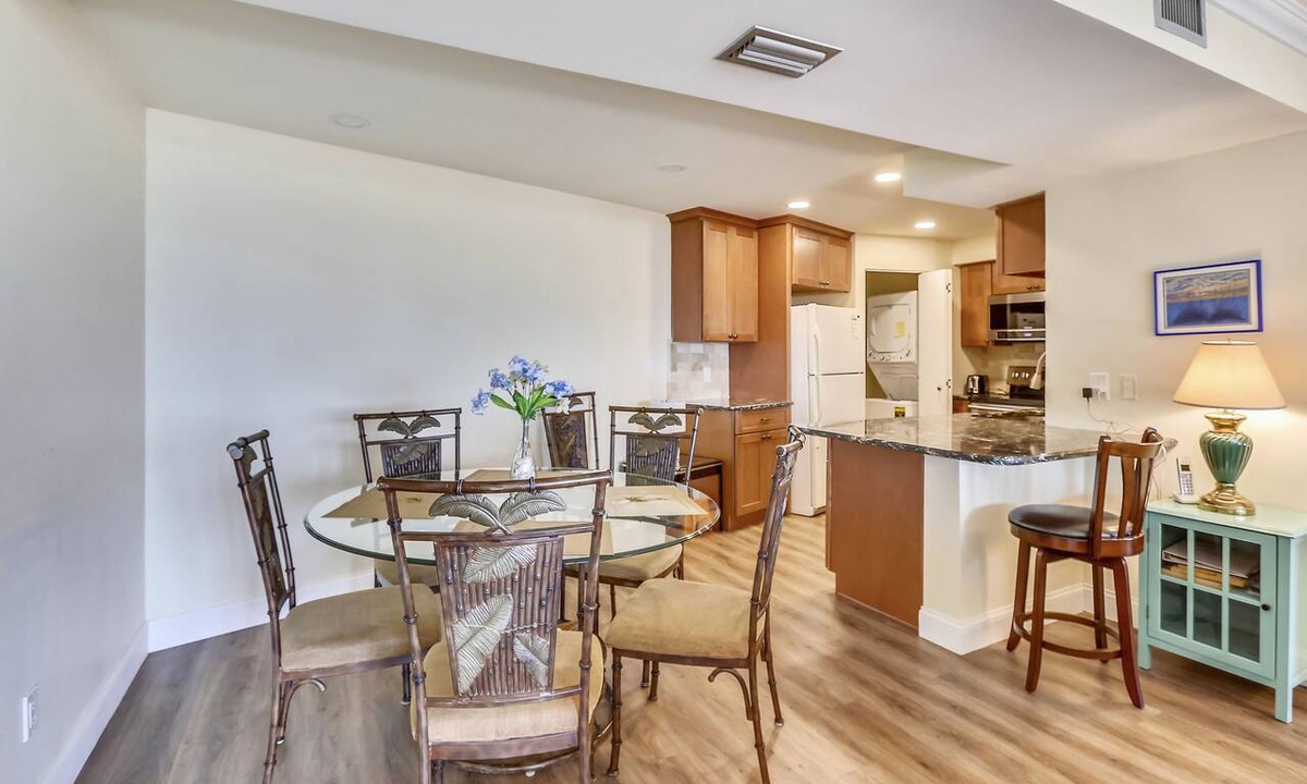 Sunset Beach Condo | Land's End 405 building 1 GORGEOUS updates|TOP floor with GULF views!
