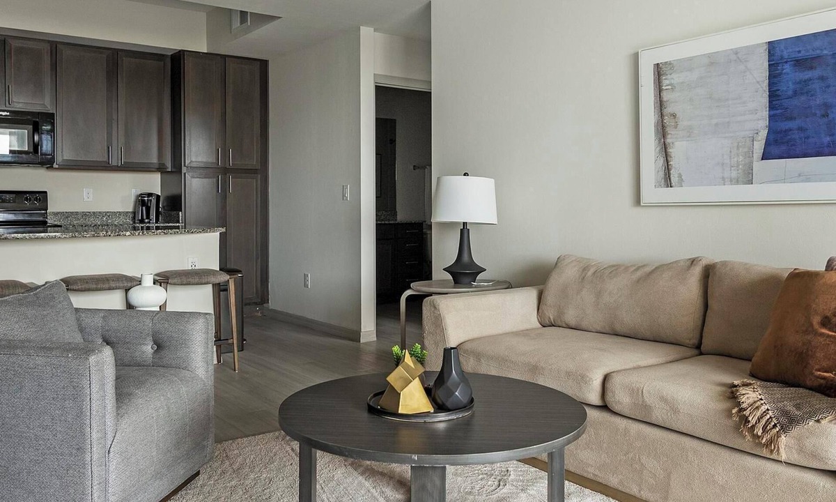 Eastwood Village Apartment | Landing | Beautiful 2BD, Tennis Court, Gym