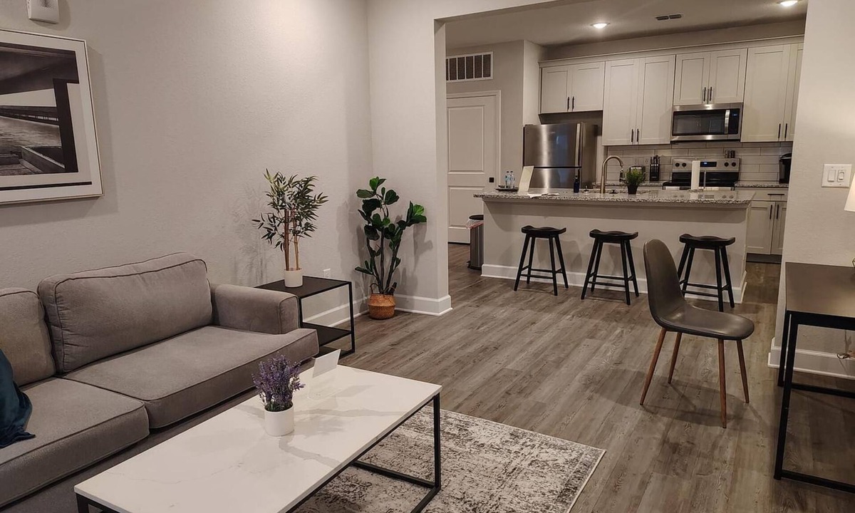 Newberry Apartment | Landing | Beautiful 2BD, Pool, Gym
