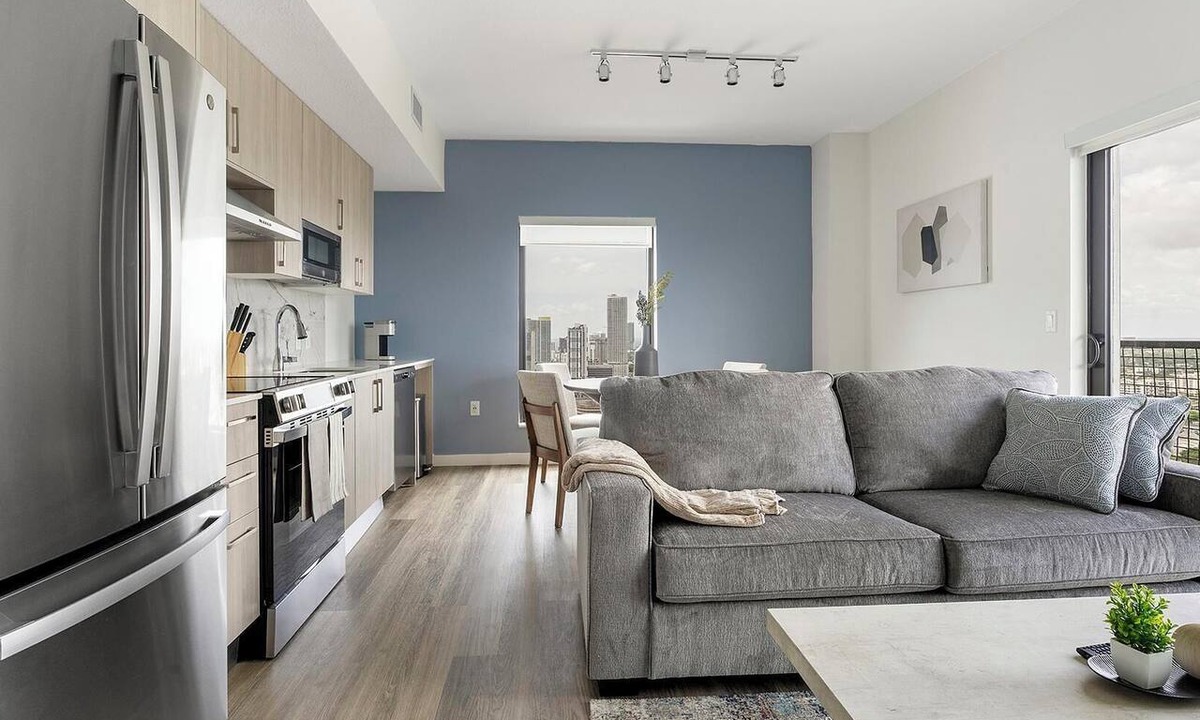 Overtown Apartment | Landing | Chic 2BD, Pool