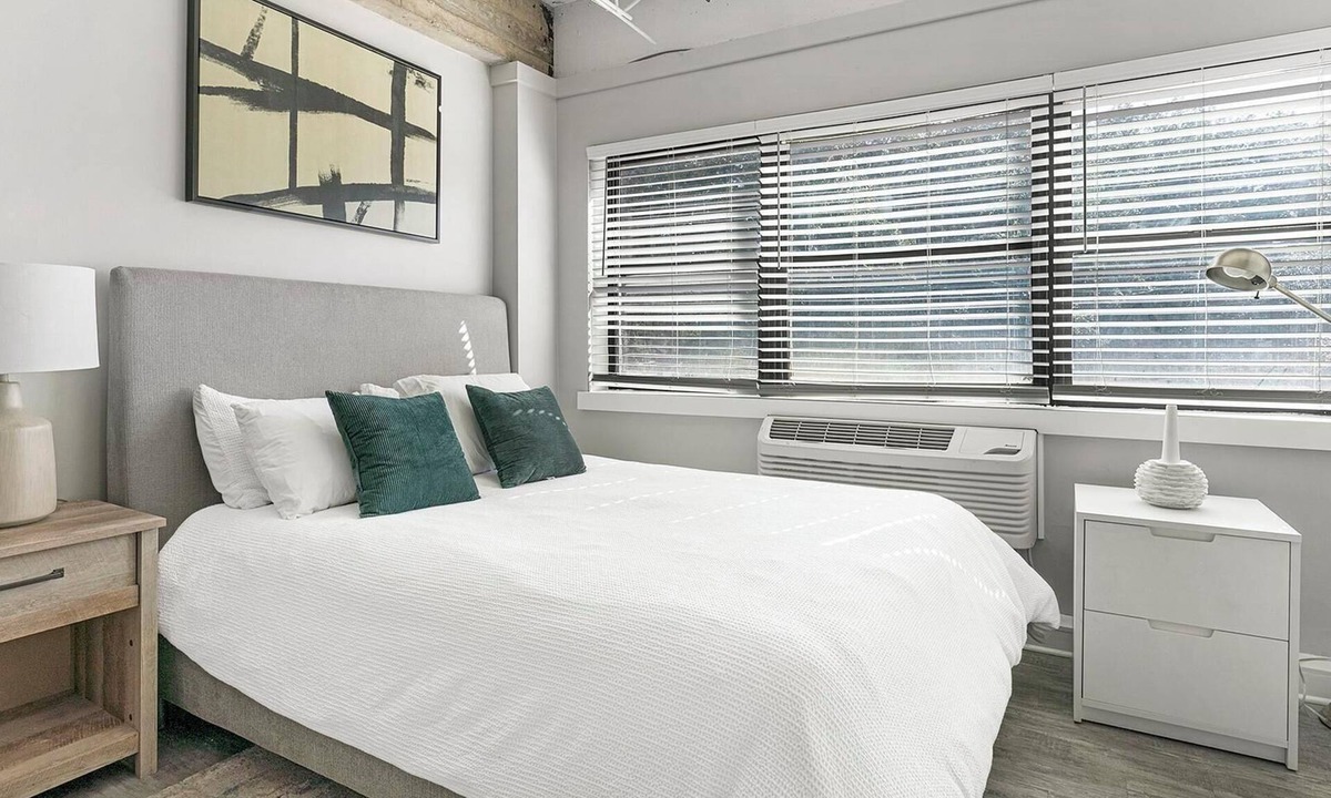 Central Business District Apartment | Landing | Modern Studio, Rooftop Lounge, Gym