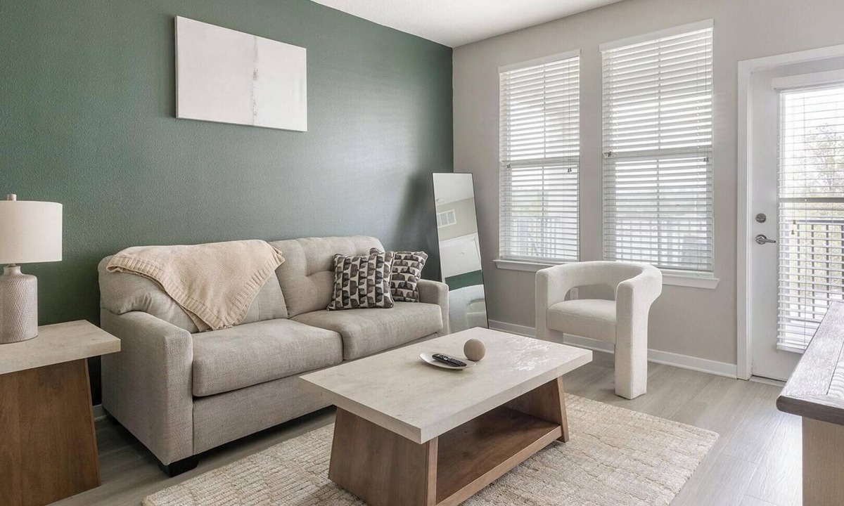 Sun City Center Apartment | Landing | Modern 2BD, Gym