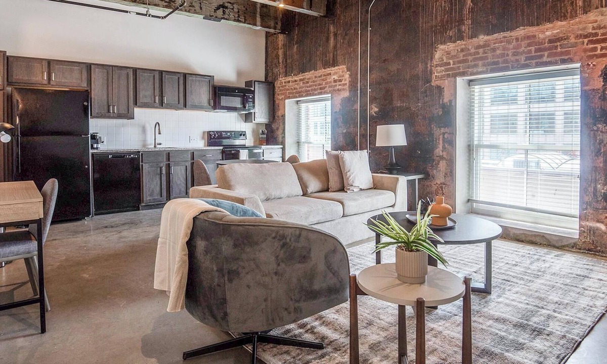 Downtown Memphis Apartment | Landing | Spectacular 1BD, Courtyard, Gym