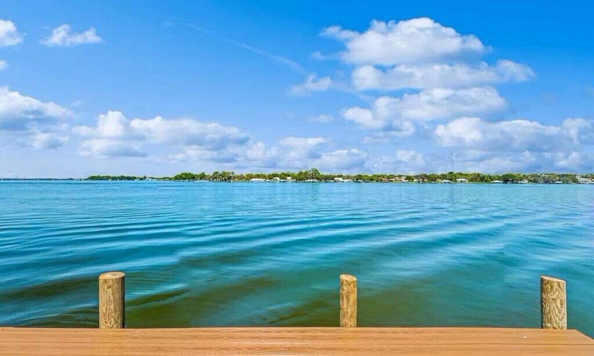 Lake Placid House | Large beautiful house on lake. Dock, Water trampoline, Fire Pit, Rope Swing, 4/3