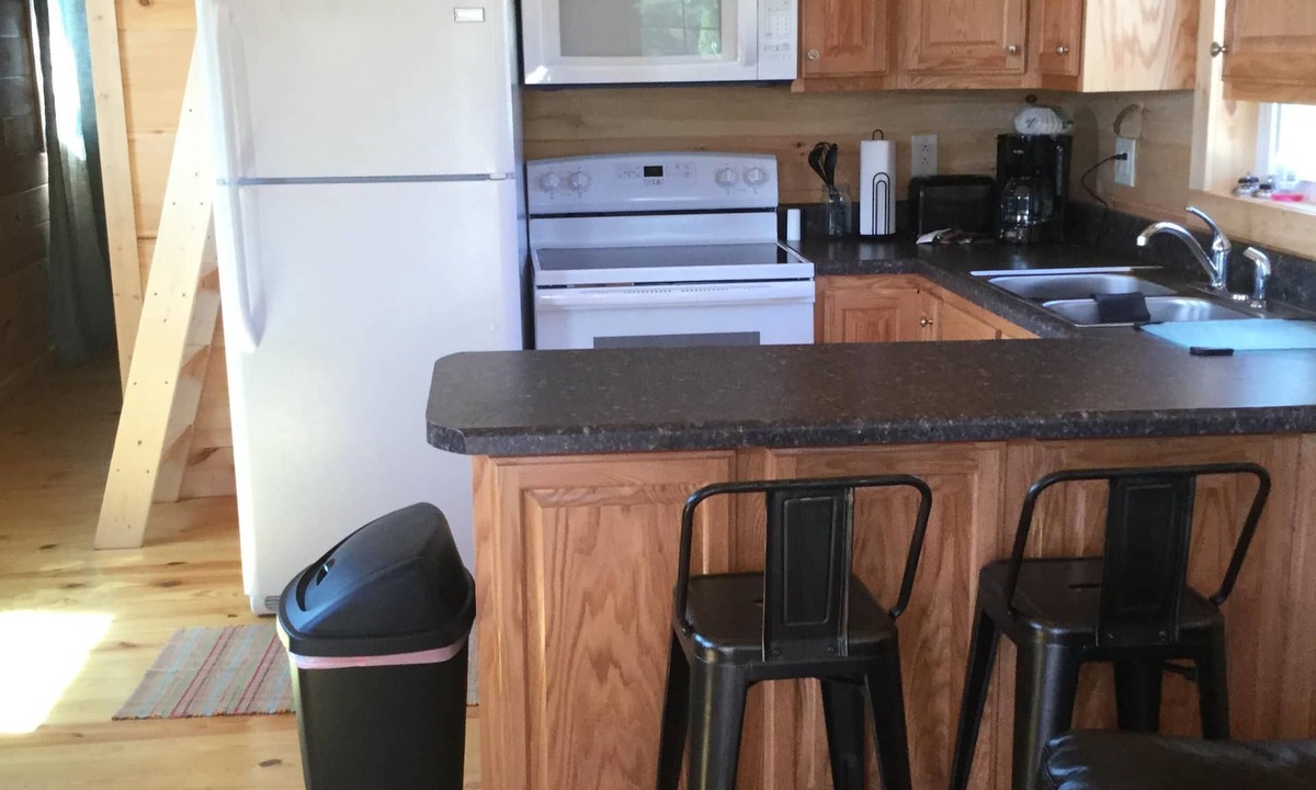 Groveoak Cabin | Little fishing cabin by the lake “Come catch some memories “