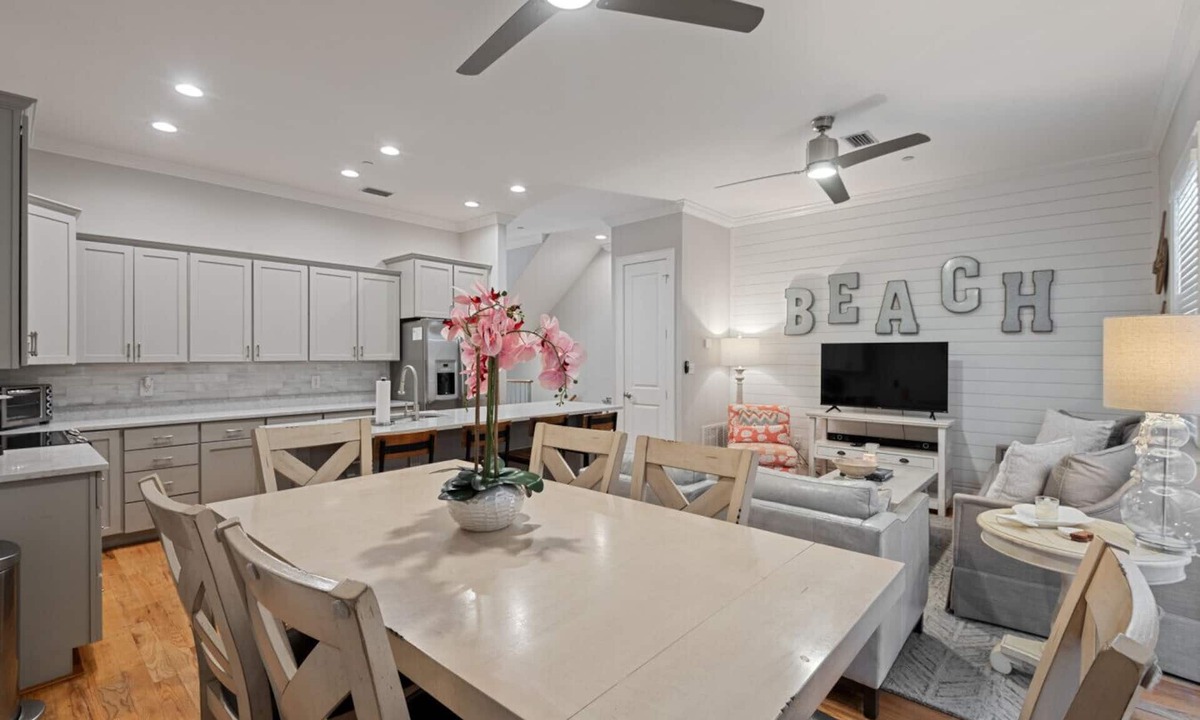 Santa Rosa Beach Villa | Littlemiss Sunshine|Pet Friendly|Walk to the Beach|Santa Rosa Beach