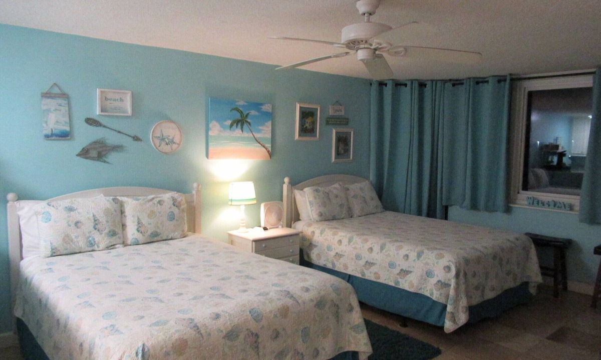 Panama City Beach Condo | LOCATED DIRECTLY ON THE BEACH! Top of the Gulf 322 .DISCOUNTED RATES