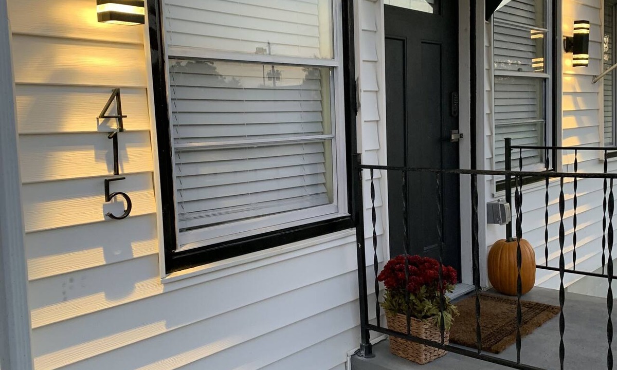 Tavares Apartment | Location is ideal for sports, anglers, reunions, weddings, and festivals