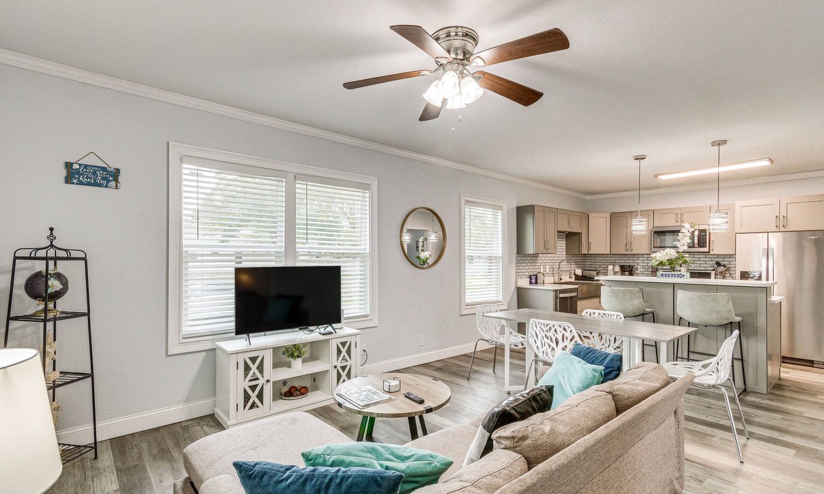 East Hill House | Lovely Pensacola Home w/ Yard < 1 Mi to Downtown!