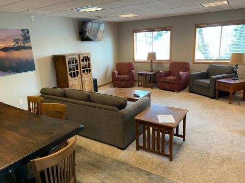 Okee Hotel | Luckys Lodge
