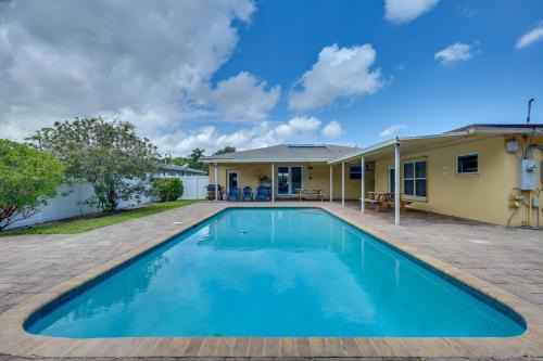 Edgewood House | Luxe Ft Lauderdale Pool Oasis Near Airport & Beach