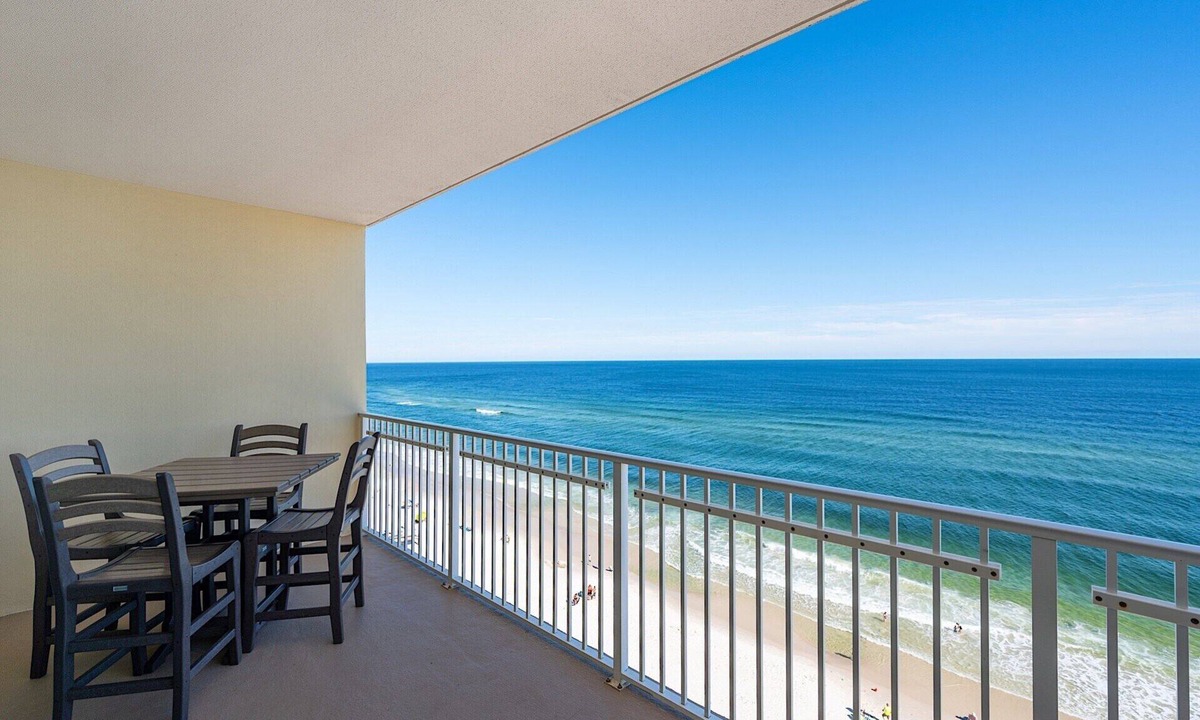Ono Island Condo | Luxuriously renovated! 2BR/2BA Western Sunset Corner+2 King Beds! Sleeps 6.