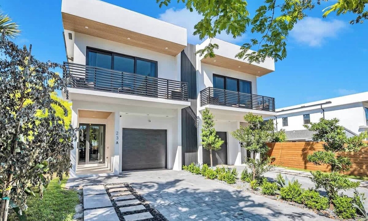 Beverly Heights House | Luxury 6BR Las Olas Family Retreat w/Heated Pool