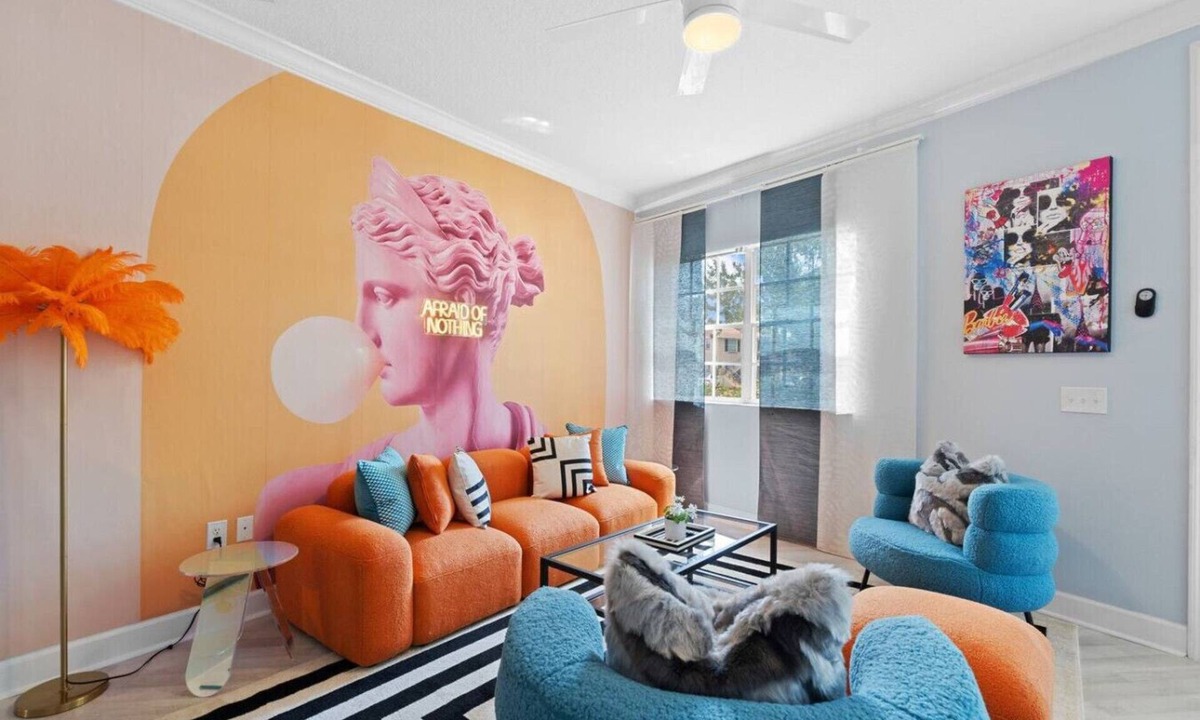 SoHo House | Luxury Designer SOHO Home Sleeps 13/Heart of TPA