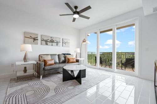 Merritt Island House | Luxury River Front Secluded Condo w Resort Amenities RFI 909