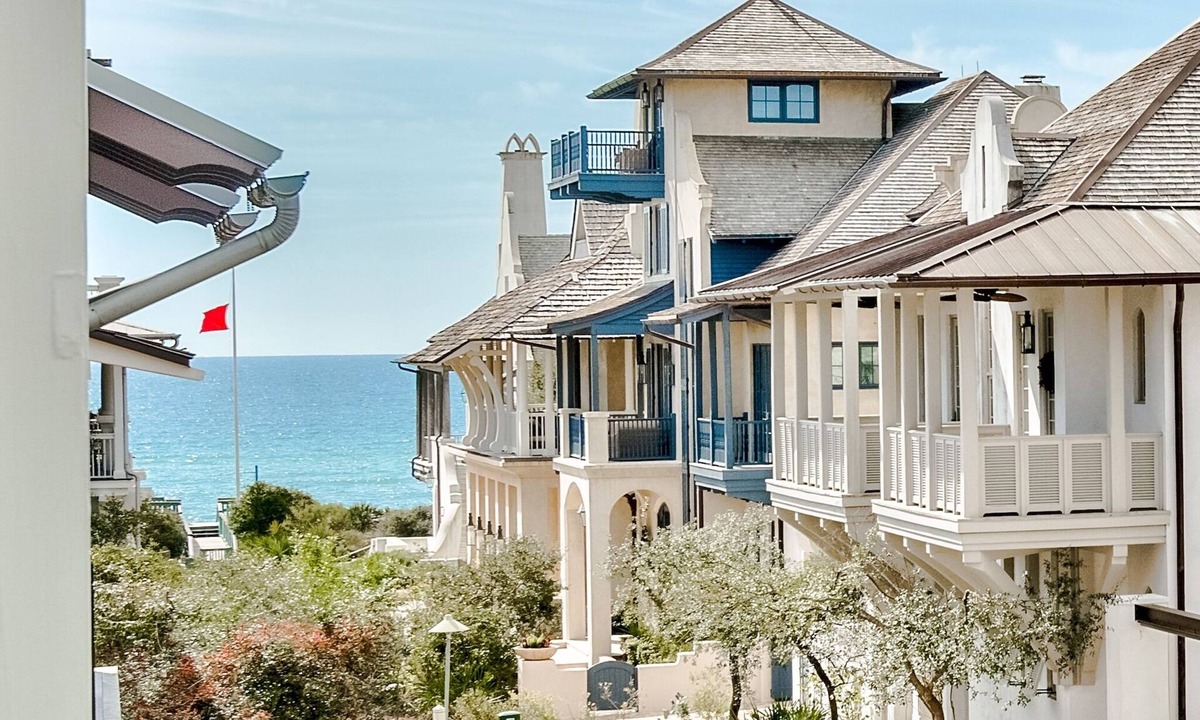 Rosemary Beach Cottage | Madison Cottage, South of 30-A in Rosemary Beach. walk to Beach, Pool and Shoppes.