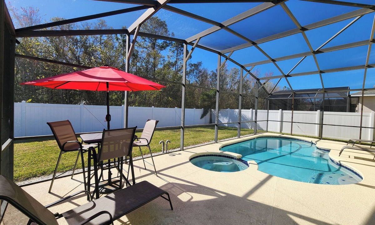 Crystal Cove House | Magical Family Retreat with Private Pool – Minutes from Disney & Universal