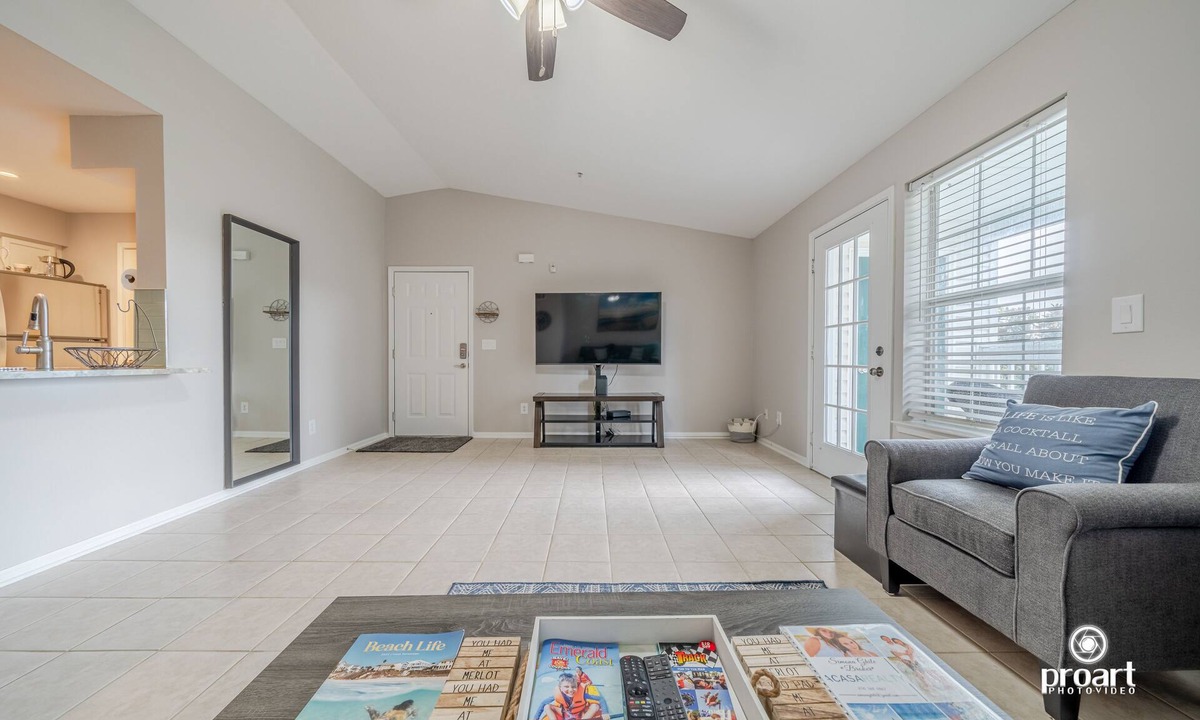 Indian Bayou Apartment | Magnolia View 0.7 miles to the beach, monthly discounts available