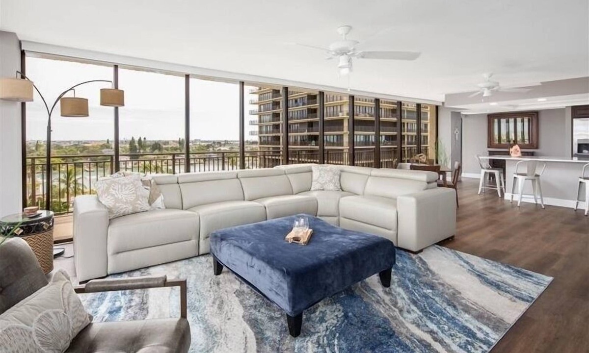 Sunset Beach House | Mansions by the Sea – Treasure Island’s Premier Gulf-Front Complex