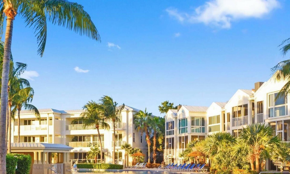 Rock Harbor House | Mariner's Club 806 Clean, Spacious, Fully Equipped 4/3 Resort Amenities