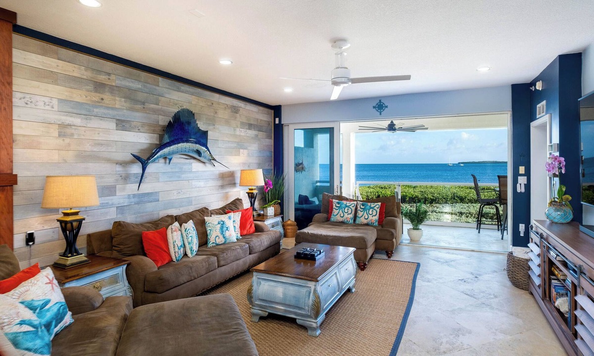 Rock Harbor Condo | Mariners Club 312, VRNR Luxury Collection, Epic Amenities, Indoor Pickleball