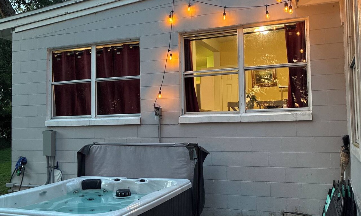 Fairvilla House | Marvelous 3-bedroom house with AC in sunny Orlando and Spa tub outside