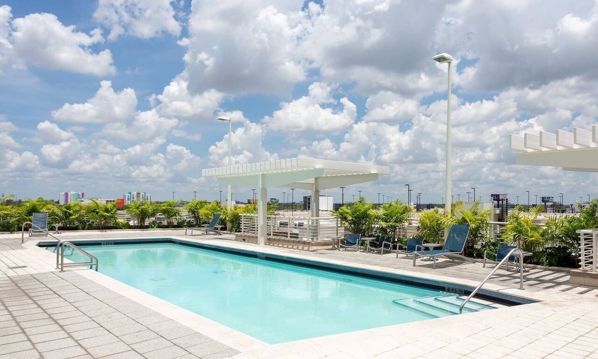 Midtown Apartment | Miami Midtown Luxury Apartment with Parking