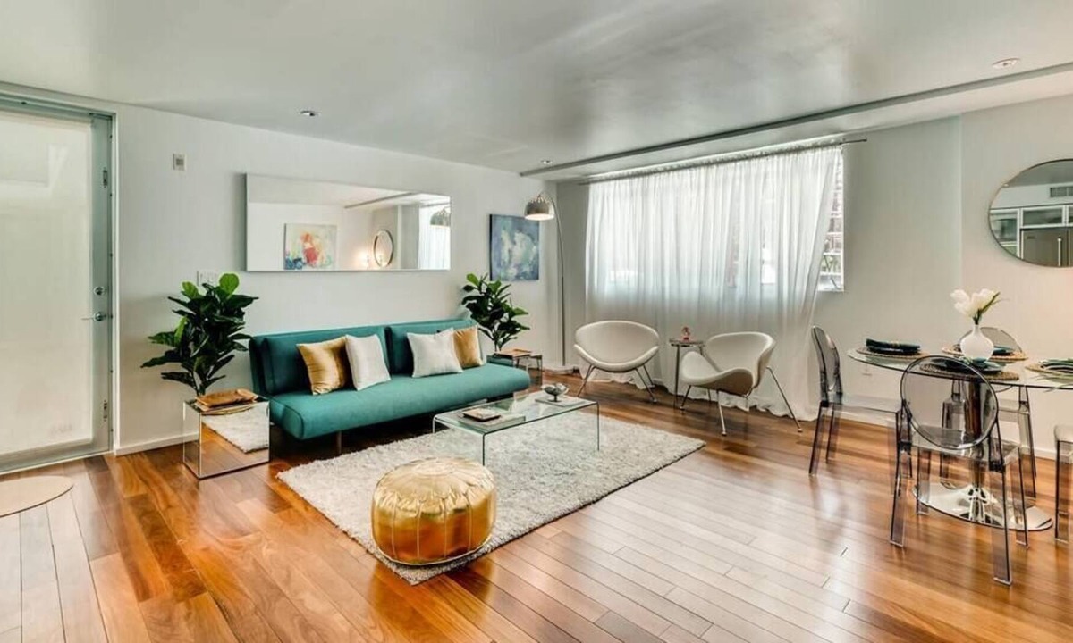West Avenue Condo | Mid-Century Modern Gem - South Beach Miami