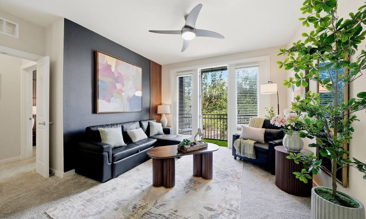 Courier City - Oscawana Apartment | Modern 2BR w/Pool + Pet-Friendly | Unit #23