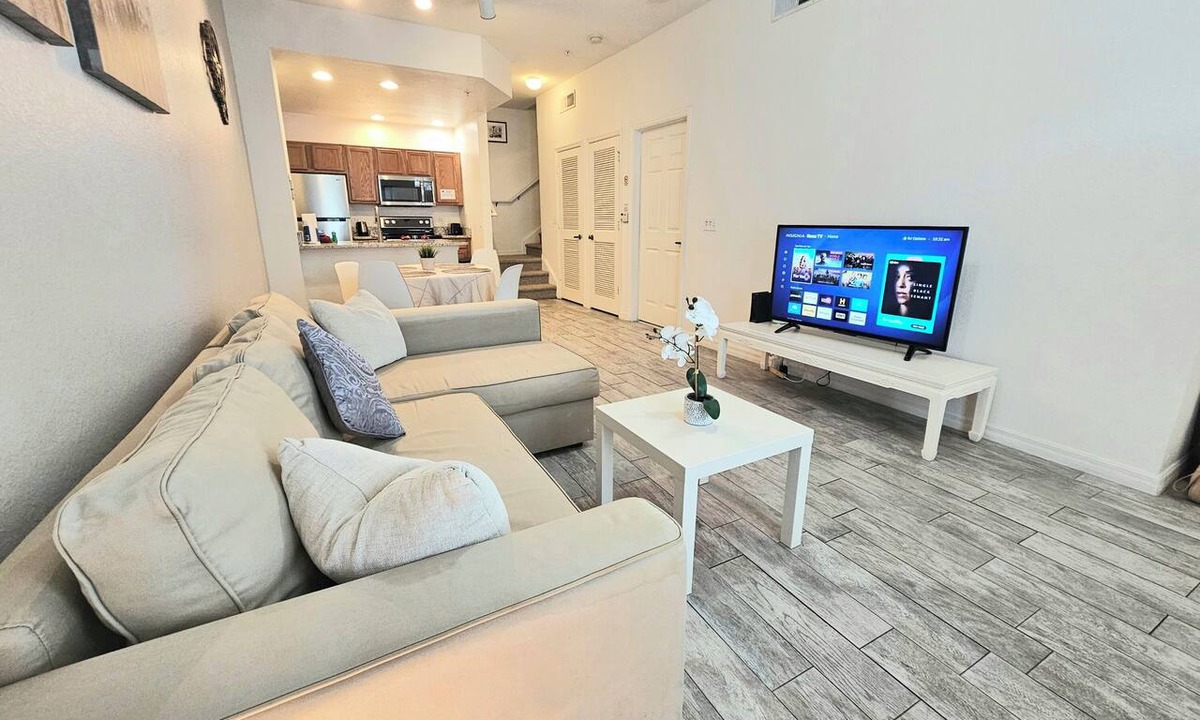 Venetian Bay Villages House | Modern 3BR/2BA Ground Floor Condo | Gated Resort Near Disney