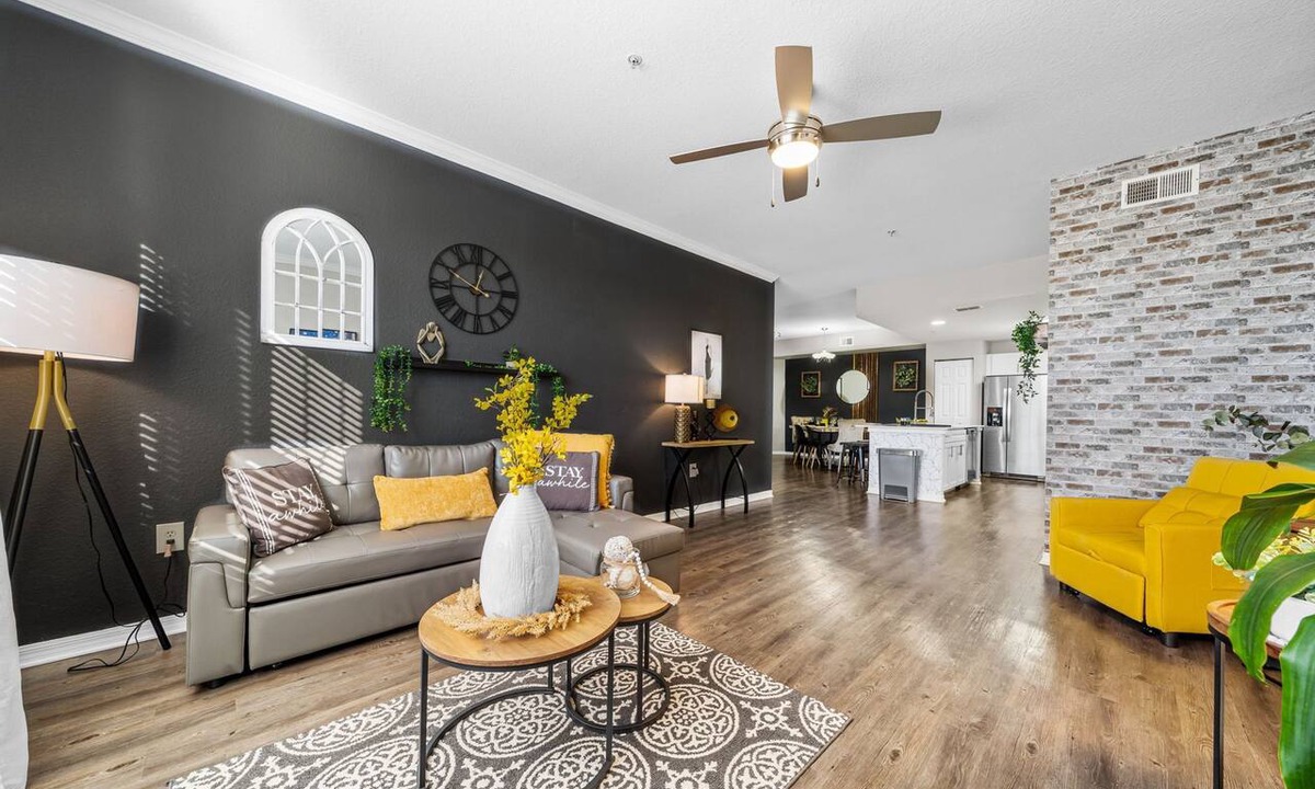 Westchase Apartment | Modern 3BR/2BA | Pools, Gym + Near Airport #5