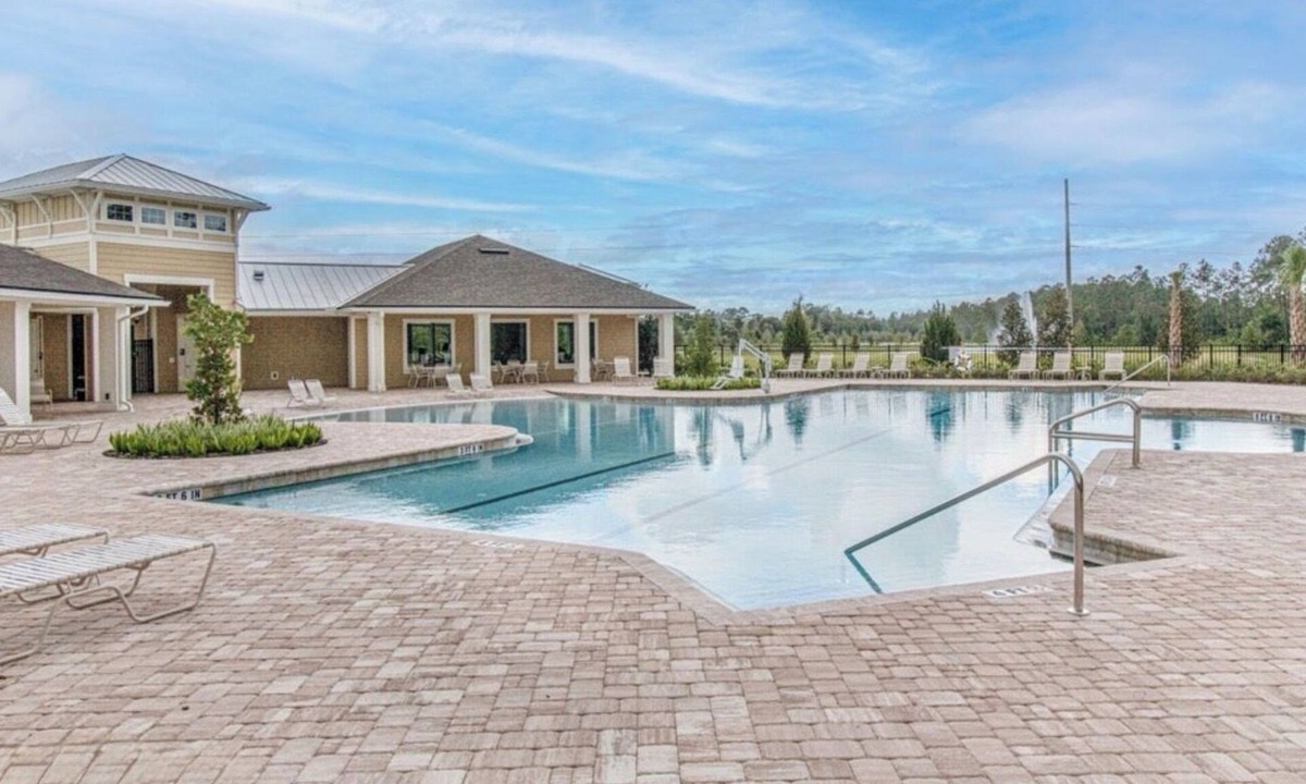 Doctors Inlet House | Modern and Relaxing 3BR Home w/Fire Pit & Resort Amenities - Green Cove Sprgs