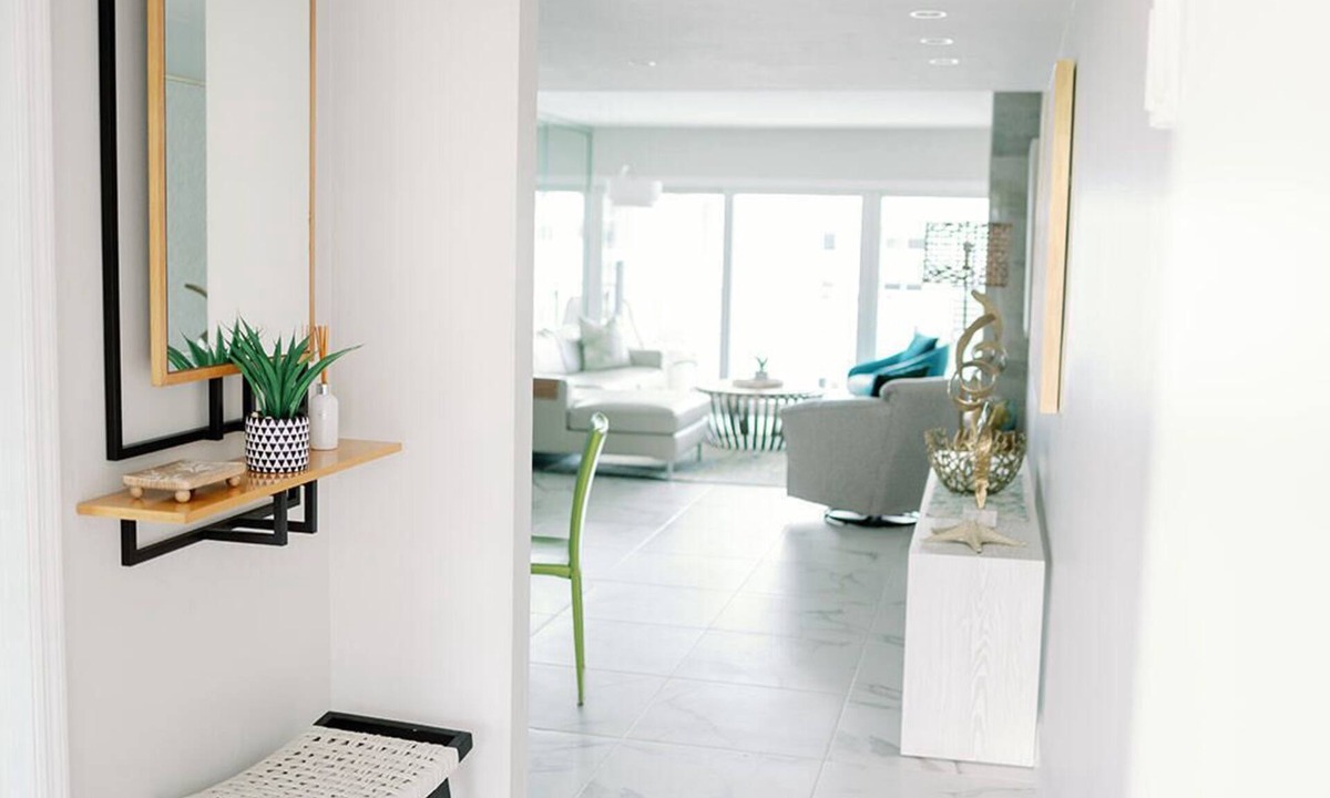 Moorings Condo | Modern Beachfront 2-bedroom condo in Beautiful Naples, FL