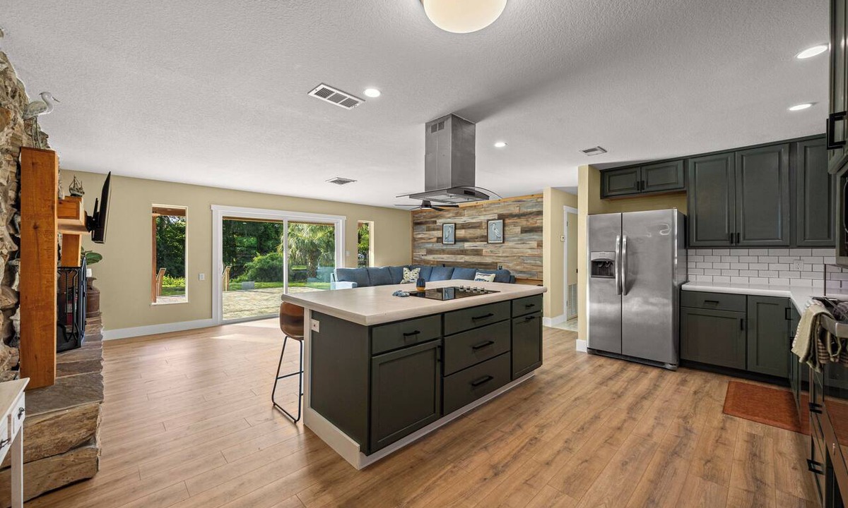Inglis House | Nature Coast Getaway w/Gulf Access
