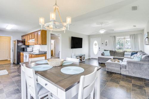 Fairhope House | Near Gulf Shores Beaches! Summerdale Home w/Yard