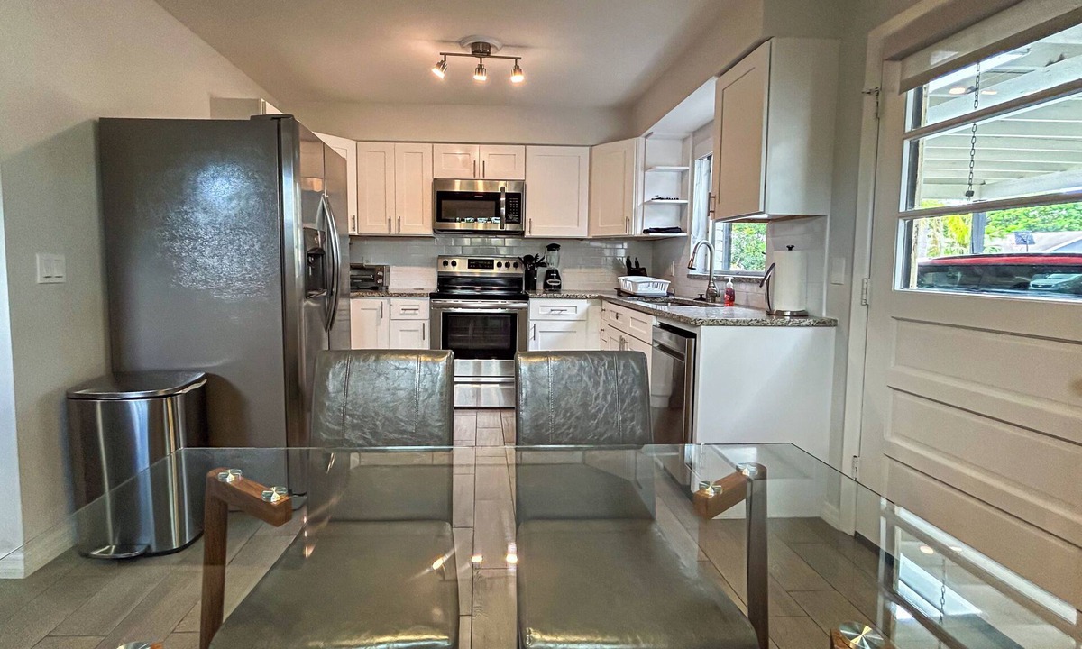 Sun Bay South House | New Reno - Backyard Oasis, South Tampa Pool Home