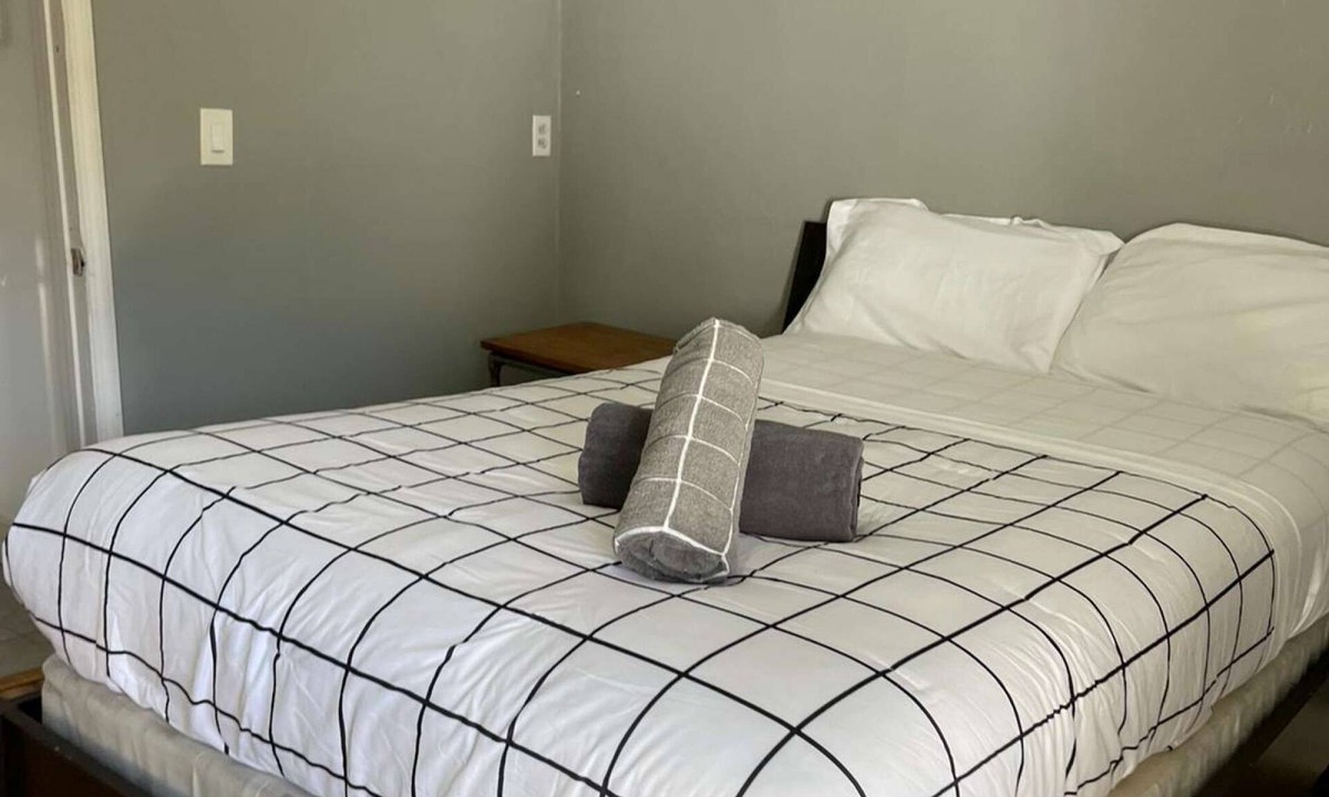 Wynwood Art District Condo | ✨New, Trendy, Cool Wynwood Flat-12