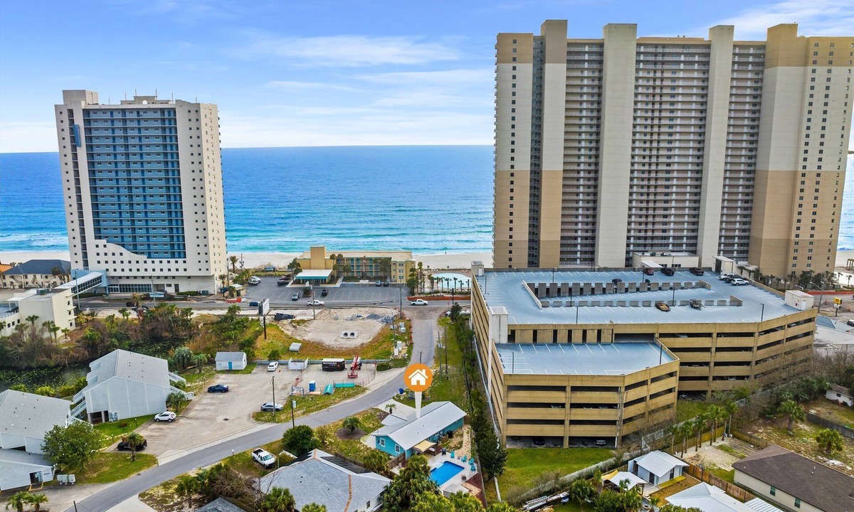 El Centro Beach House | Newly Listed! Beach House w/Salt Water Pool; Steps from the Beach and Pier Park