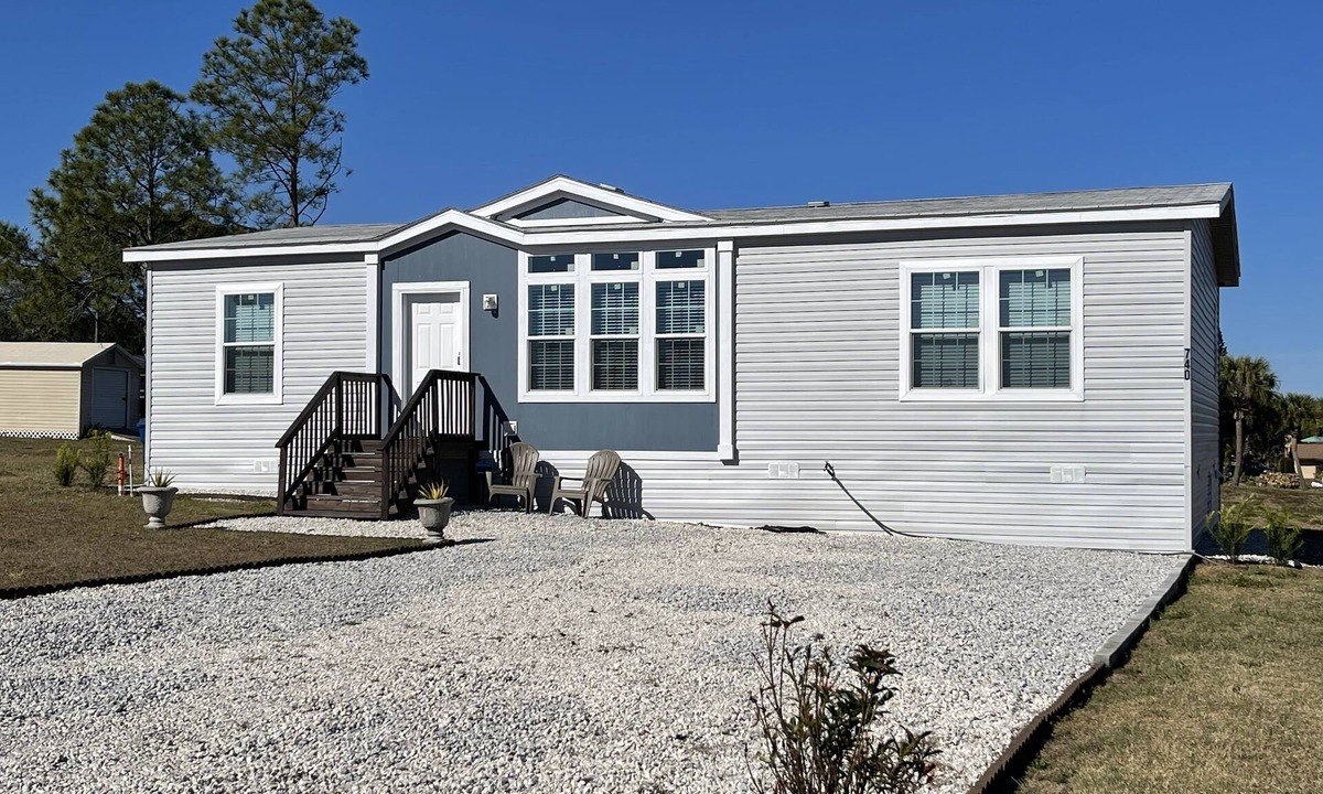 Lake Alfred House | Newly Vacation Home with Lake view in Lake Alfred