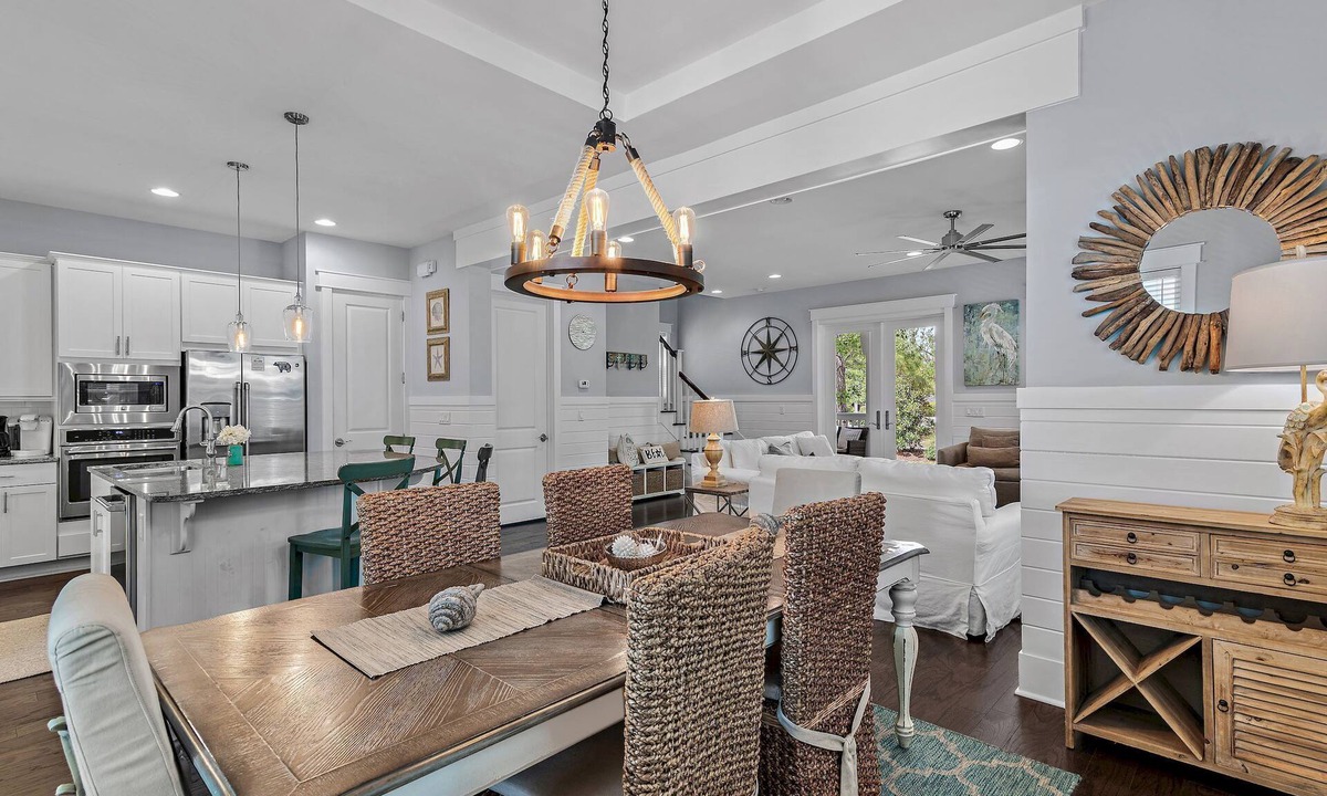 Santa Rosa Beach House | Nothing But Blue Skies 5 Bikes | 6-Seat Golf Cart | 2 Resort Pools, Pickleball Courts