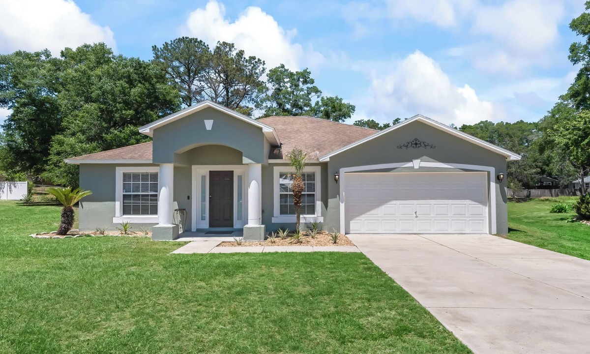 Candler House | Ocala Spacious 3BR Home w/Fenced Yard near Silver Springs