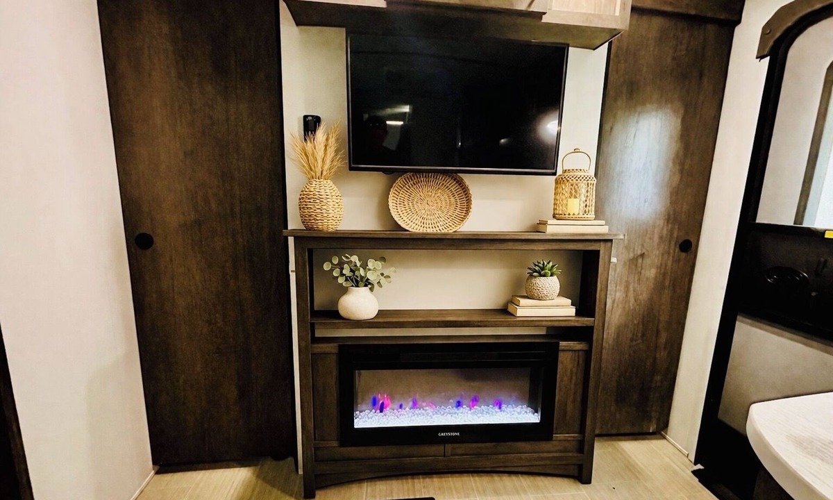 North Beach House | Ocean & Oaks RV-Luxury Glamping Experience at NEFL Location of Your Choice