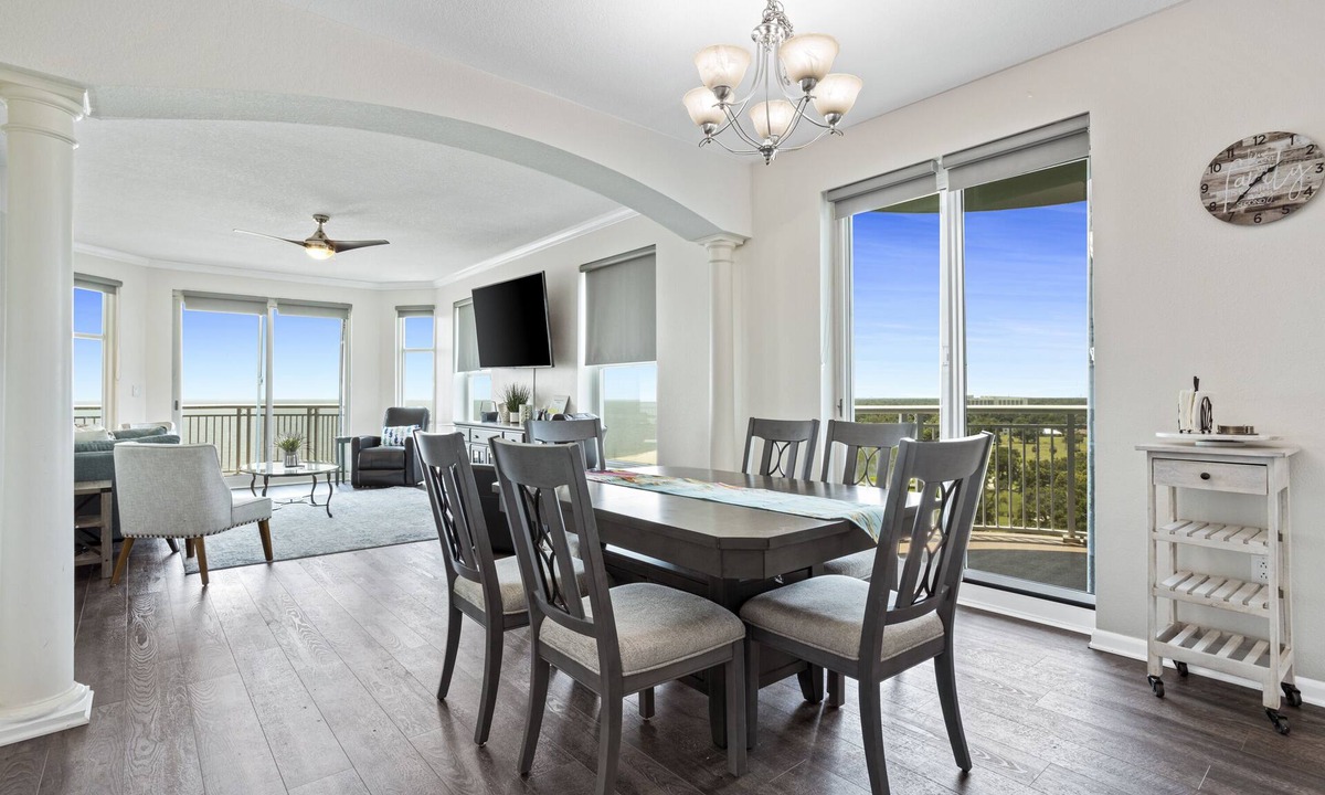 Gulfport Condo | Oceanfront 3 Bd Condo Overlooking the Gulf Gulfport/Biloxi in Legacy Tower