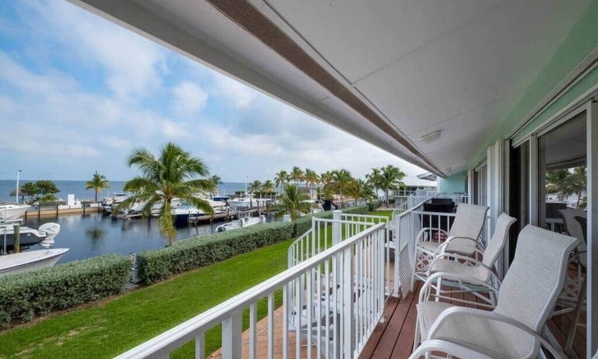 Key Largo Villa | Oceanview Marinaview Free Golf Cart Pool Pickleball