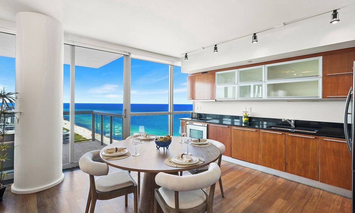 City Center Condo | Oceanview Private Penthouse at The Setai - 3803