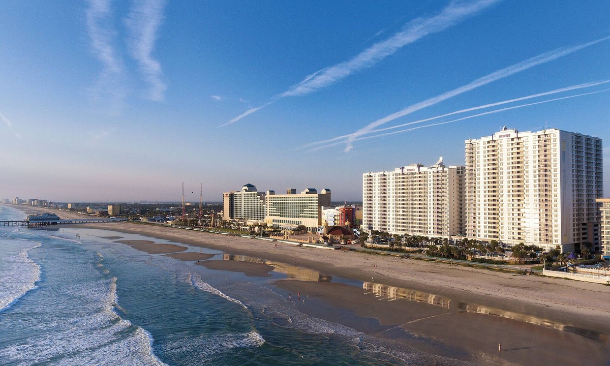 Brush - Stewarts Resort | OFFICIAL LISTING | Wyndham Ocean Walk 3 BR w/FREE Garage Parking!